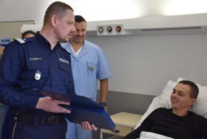 [VIDEO] Policjanci wypełniają słowa roty ślubowania, a życie ludzkie ma dla nich największą wartość