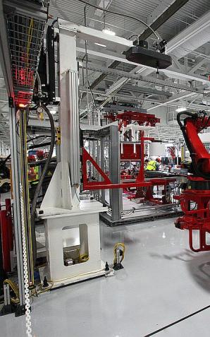Od pięciu lat szybko przybywa robotów w polskich fabrykach